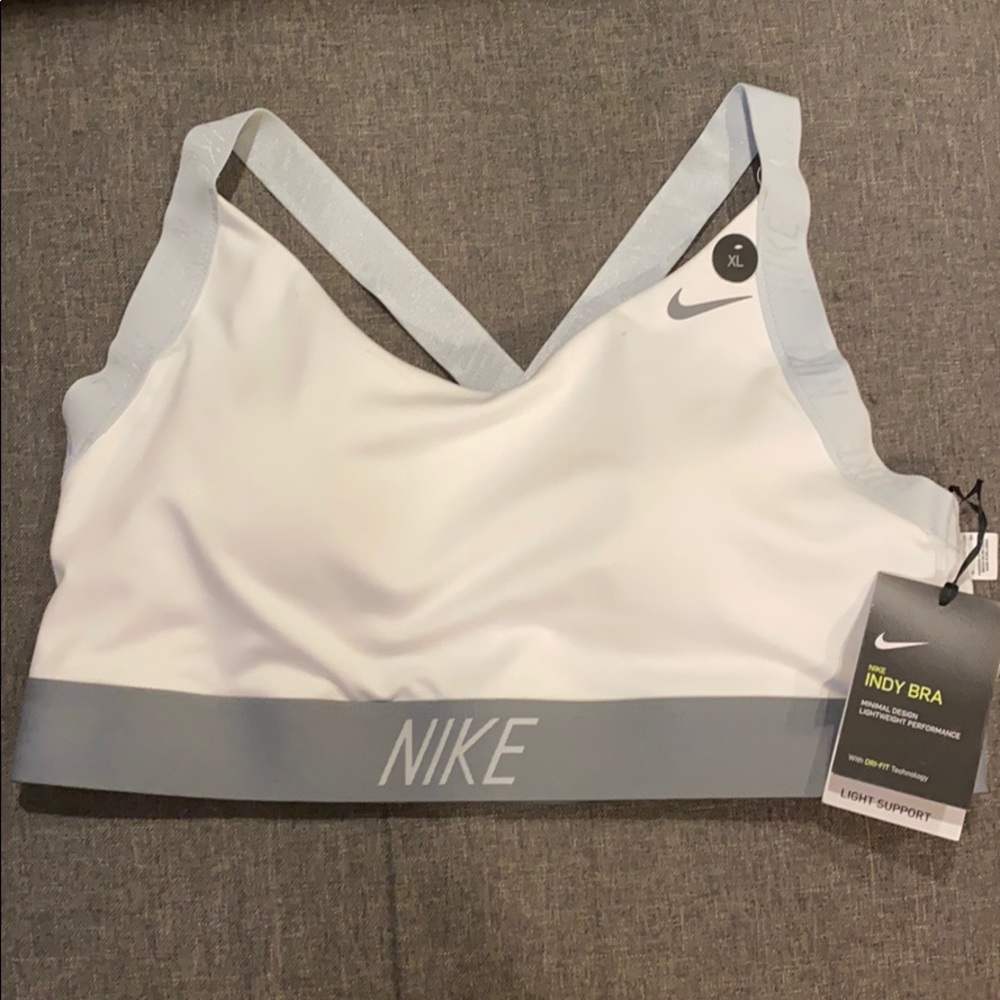 Brand new nike sports bra 💫